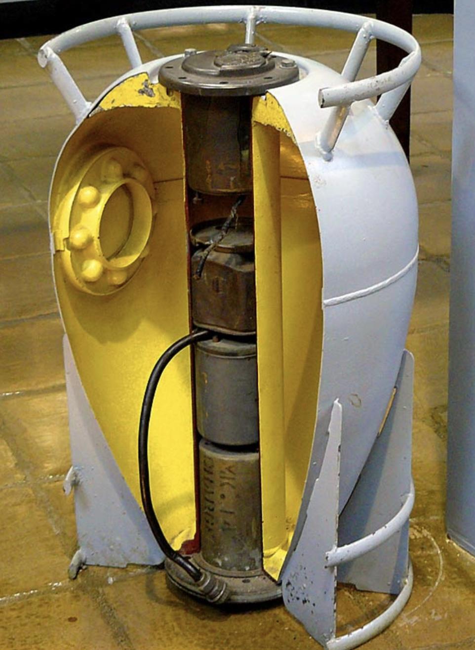 Mark 9 depth charge 