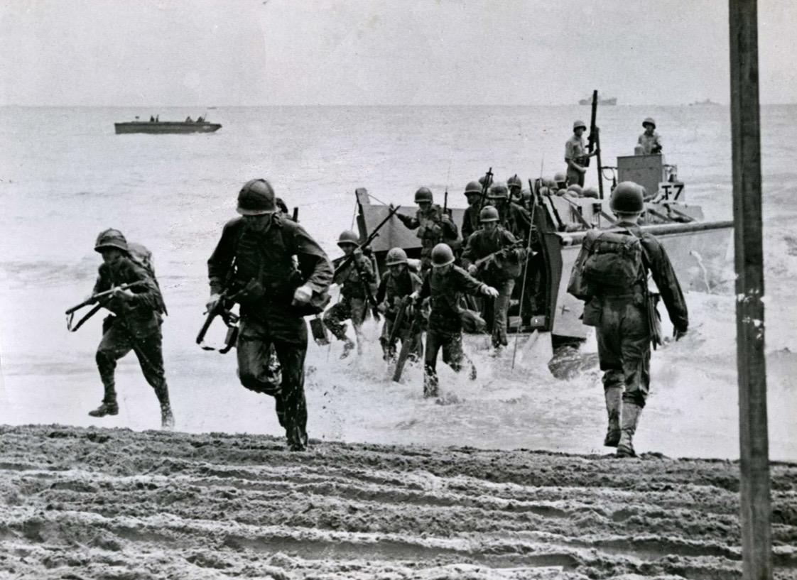 U.s forces beech landing Guadalcanal