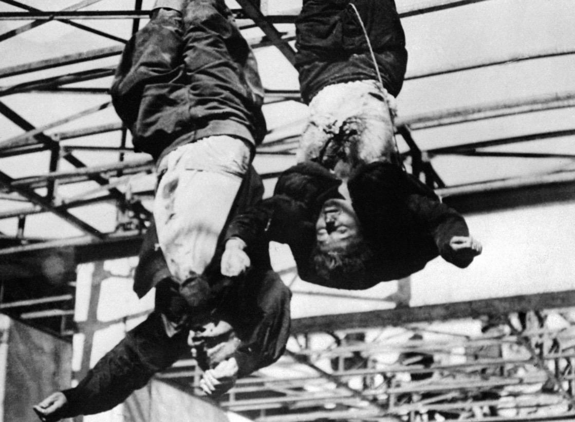 Mussolini captured 