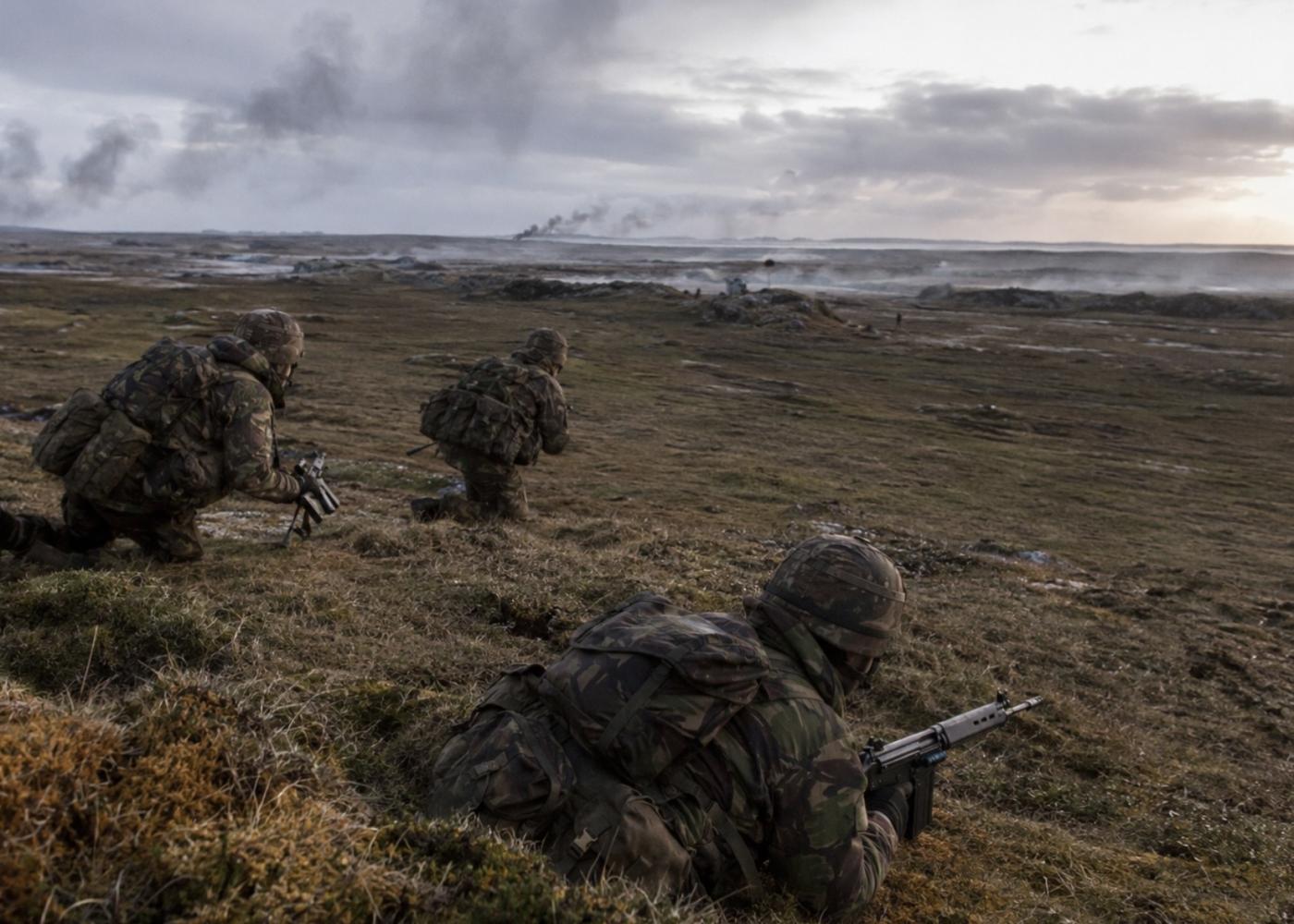 Paras attack
