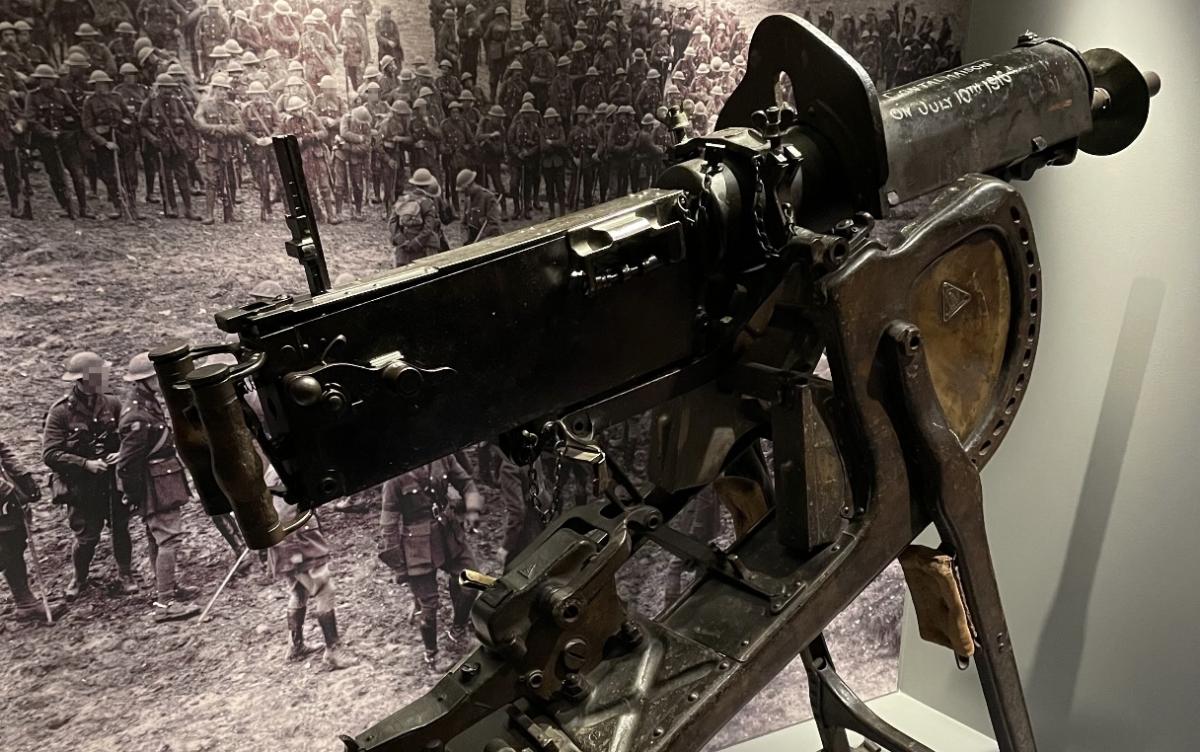 Machine gun 