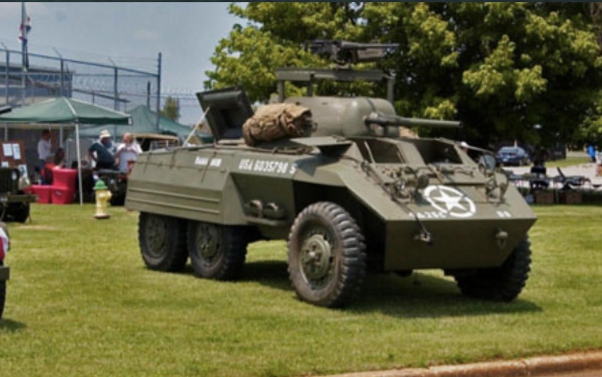 Military vehicles 