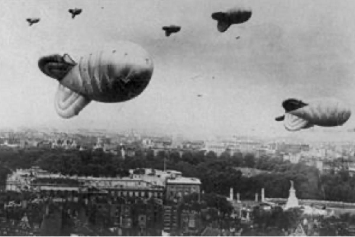 Barrage balloons ww2