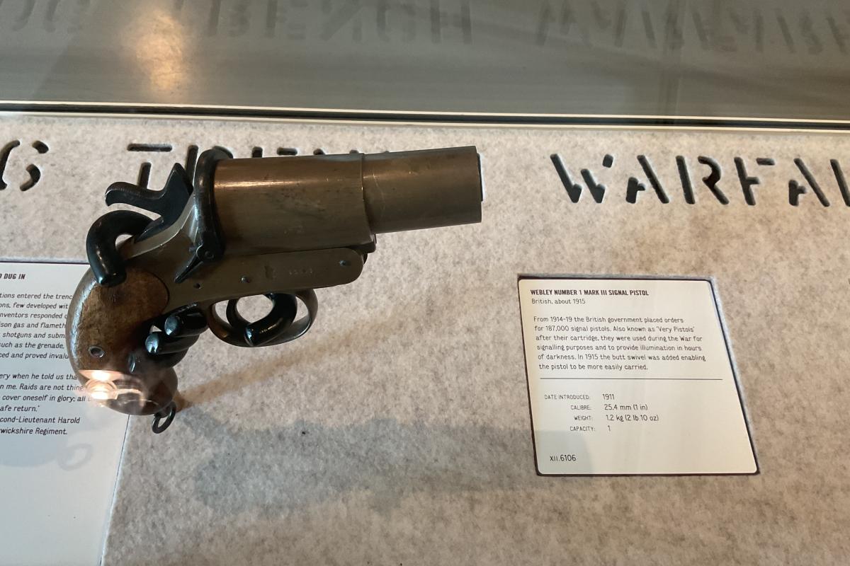Hand gun 