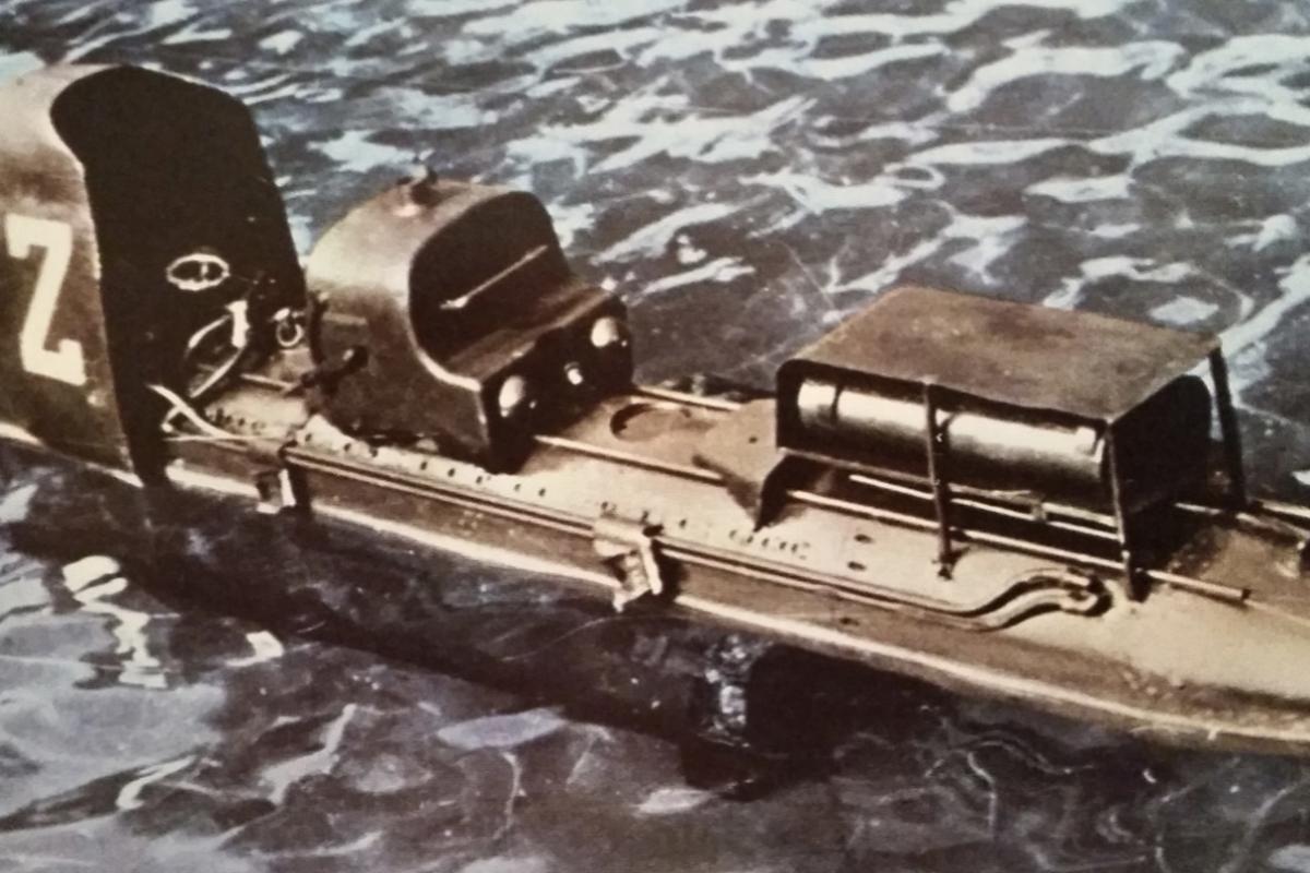 Italian pig manned torpedos weapon navy 