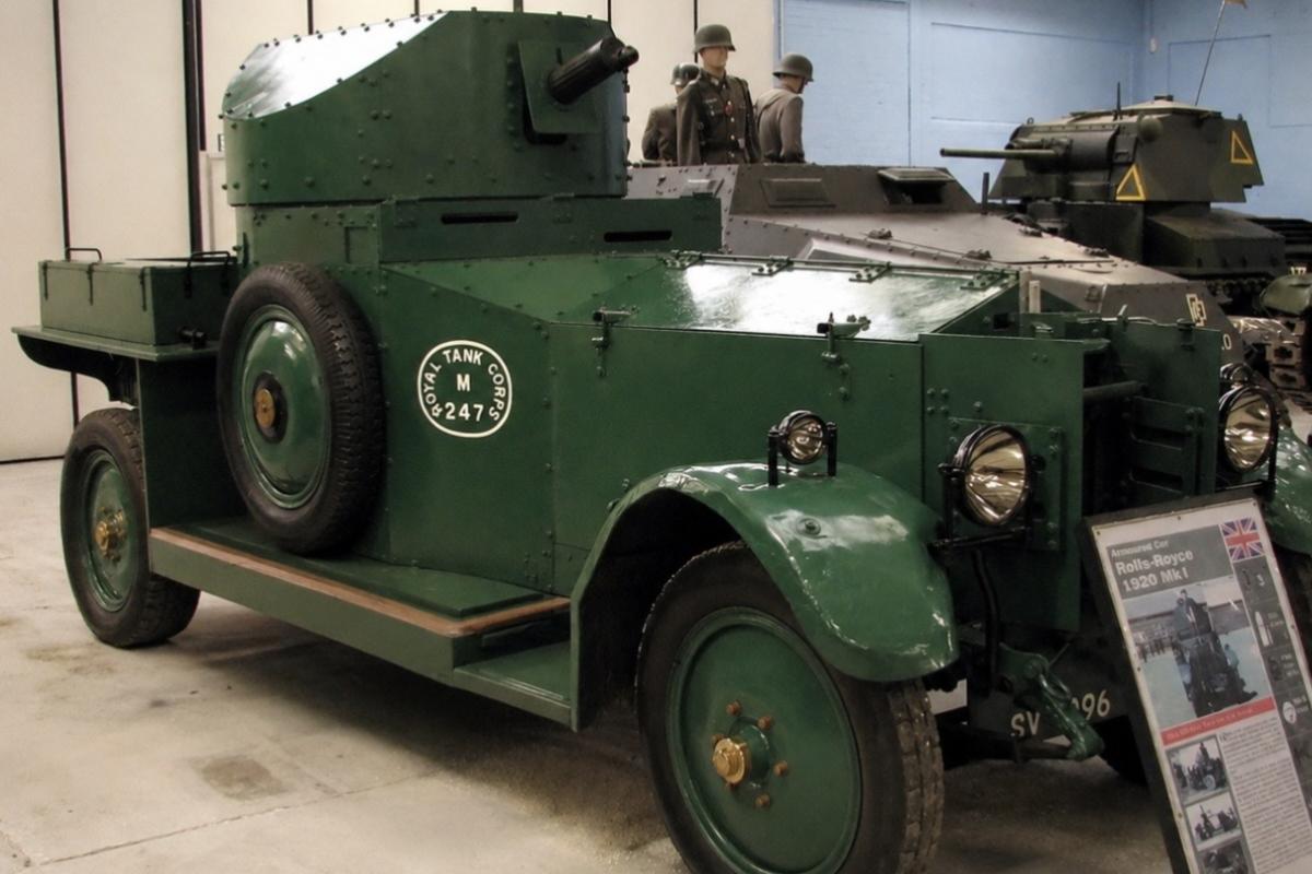 Armoured car