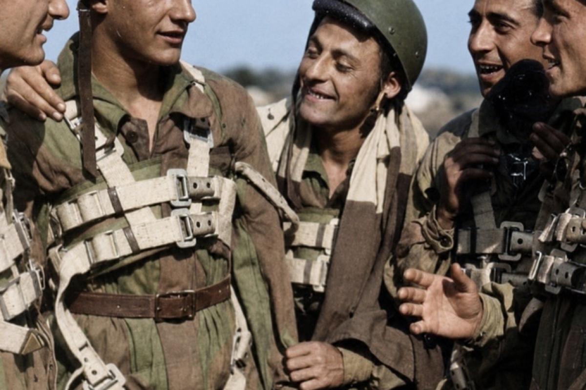 Folgore paratroopers 